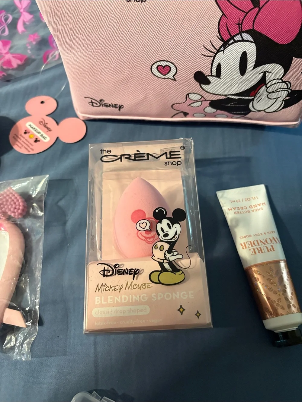 Disney Minnie Mouse Pink Cosmetic Bag with Matching Hair and Beauty Accessories